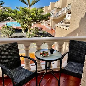https://apartamento-las-arenas-caleta-de-fuste.in-canary-islands.com