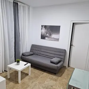 https://apartamento-moderno-y-limpio-en-el-centro-urbano.es-andalucia.com